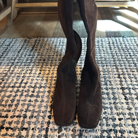 Brown suede boots - Picture 5 of 8